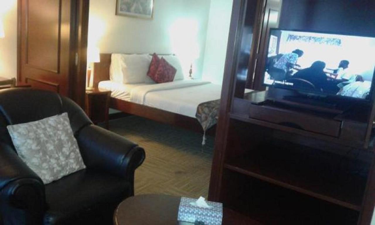 Residence Suite At Berjaya Times Square Kl Куала-Лумпур Экстерьер фото