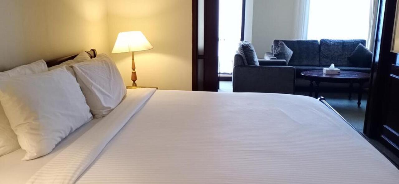 Residence Suite At Berjaya Times Square Kl Куала-Лумпур Экстерьер фото