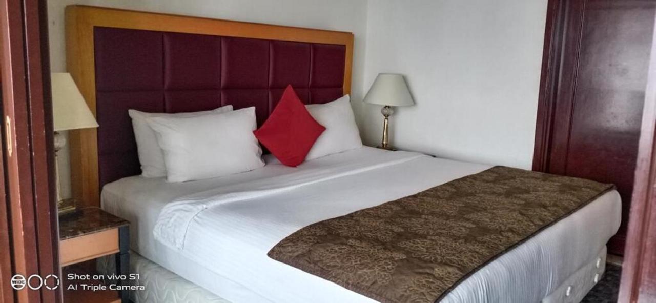 Residence Suite At Berjaya Times Square Kl Куала-Лумпур Экстерьер фото