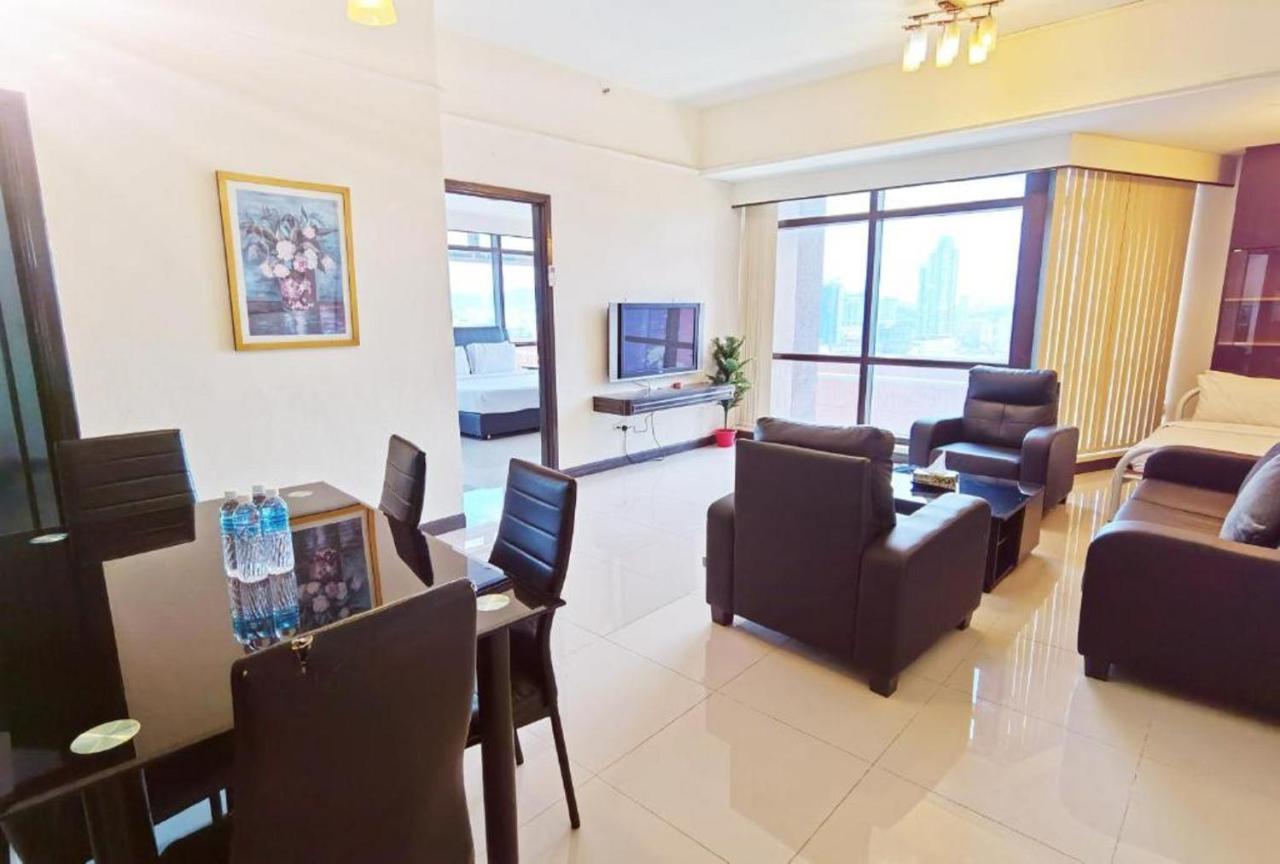 Residence Suite At Berjaya Times Square Kl Куала-Лумпур Экстерьер фото