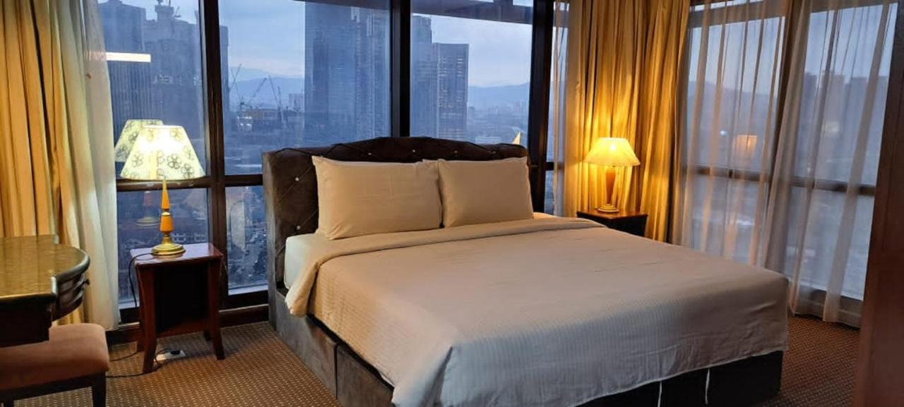 Residence Suite At Berjaya Times Square Kl Куала-Лумпур Экстерьер фото